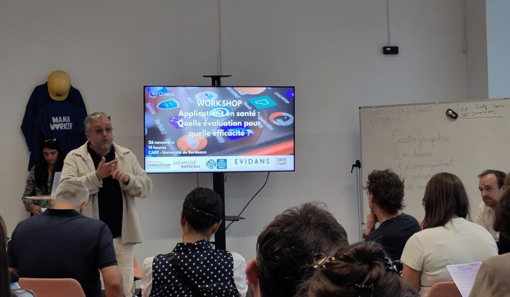 Olivier Aromatario présente les activités d'e-Prév à l'afterwork du 16/10